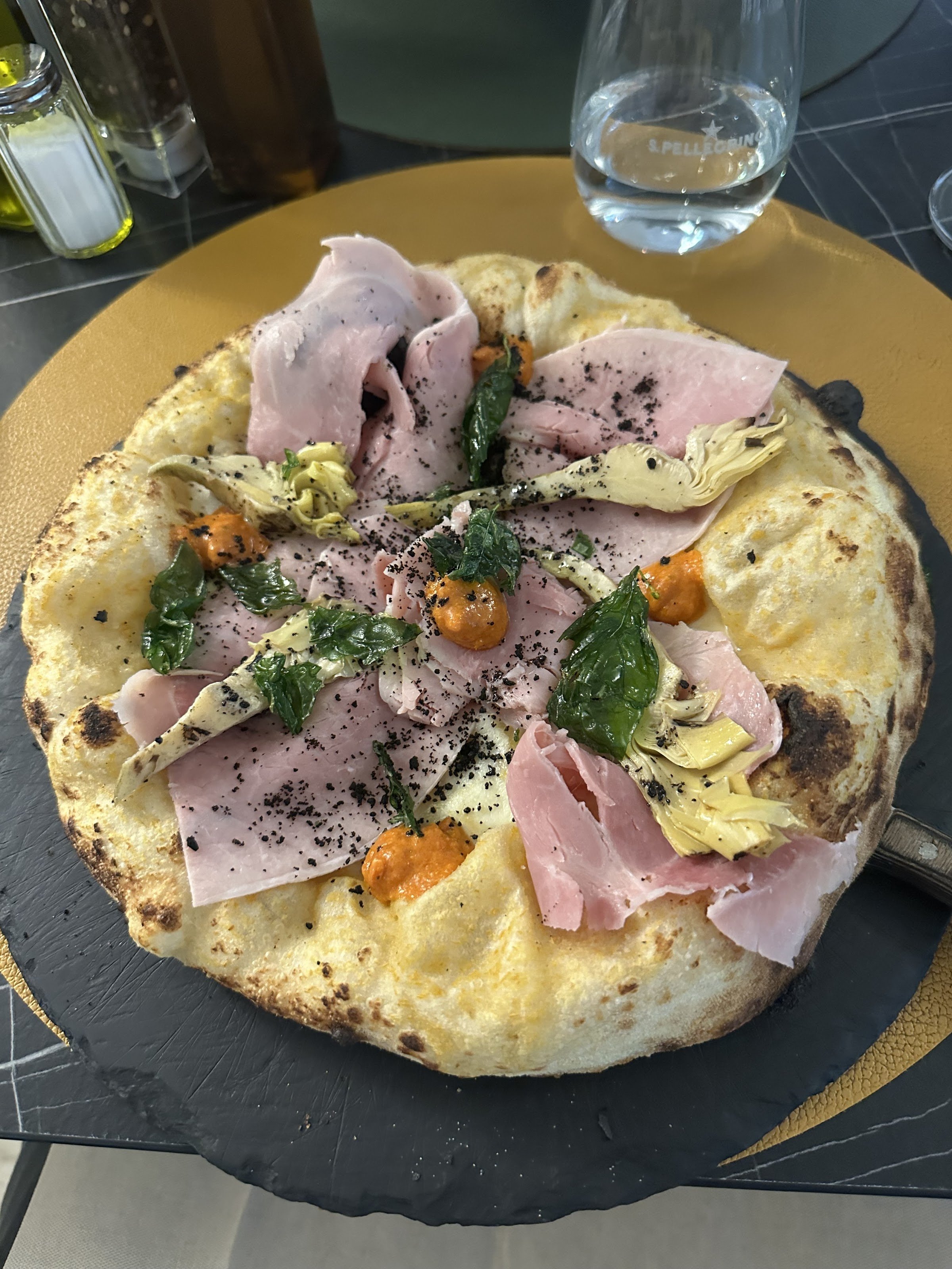 Restaurant Maccaro | Pizzeria à Neuchâtel